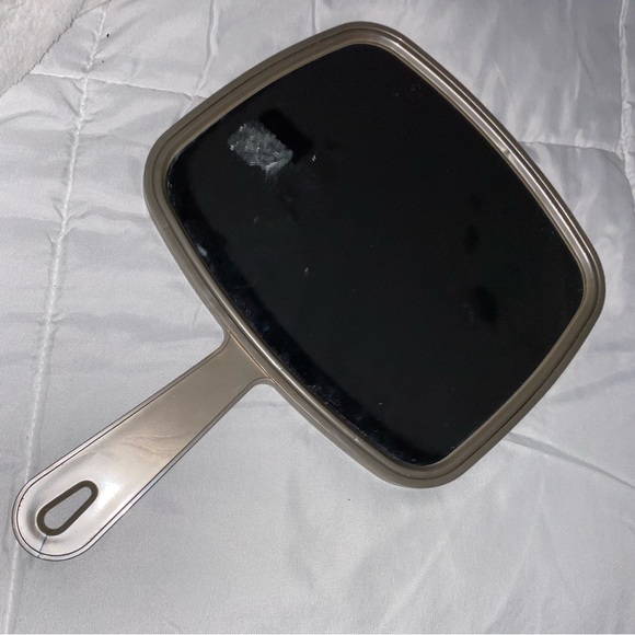 2 Hand Mirrors - Picture 3 of 12